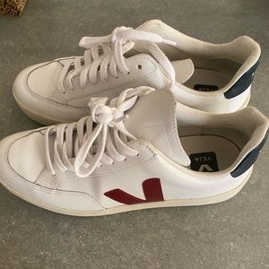 Veja Sneakers